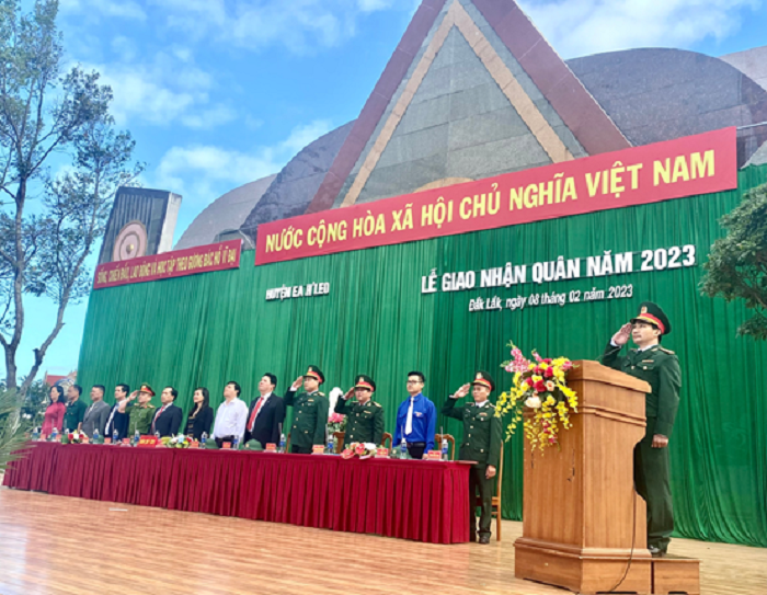 huyen Ea Hleo giao nhan quan 2023 2